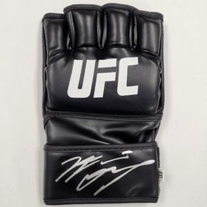 Nate Diaz signed UFC Glove MMA Autograph (D) ~ Beckett BAS Hologram