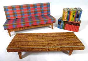 1962 Barbie Dreamhouse Furniture Pieces Couch Coffee Table & 2 Sets of Books - Picture 1 of 7