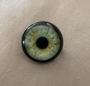 Realistic Green/Blue Mystic Eye Brooch Party Pin Women Men Coat Jewelry - Picture 1 of 2