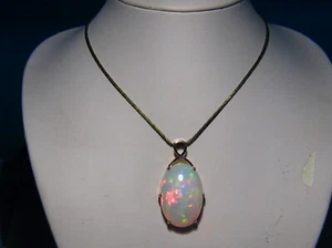 Großer 26 ct. Welo Opal Anhänger, massiv 14 k Gelbgold - Bild 1 von 12