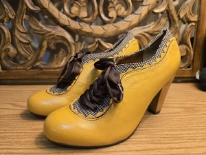 Victorian style Mustard Yellow Poetic License Shoes size 6.5 - Picture 1 of 10