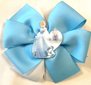 Beautiful Cinderella inspired hairbow for girls. - Picture 1 of 2