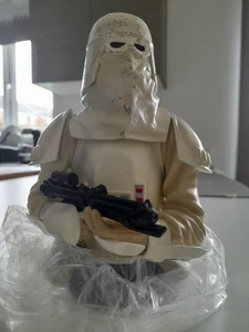 Gentle Giant Snowtrooper Mini Bust Battle Damaged. - Picture 1 of 11