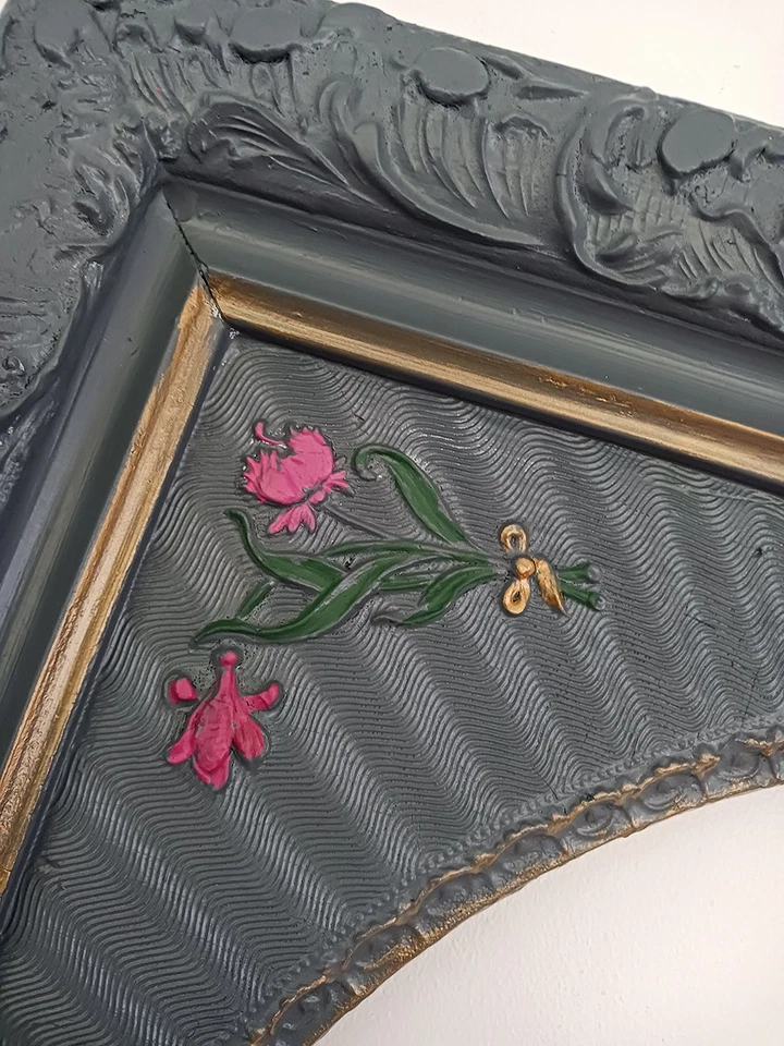 Antiguo marco de mira victoriano floral ornamentado reina azul y dorado ovalado 16 x 19 Foto 1 de 4