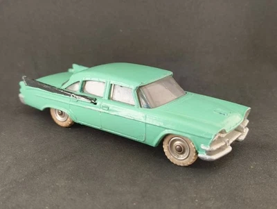 Dinky Toys 191 Dodge Royal Sedan Model — 第 1/4 张图片