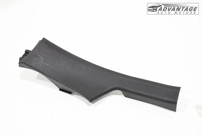 Chevrolet Malibu 2016-2025 puerta trasera izquierda umbral placa de desgaste panel OEM Foto 1 de 4