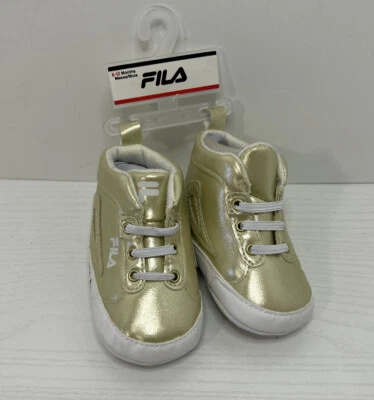 Zapatos de bebé Fila. Nuevo. 6-12 meses blanco y dorado G-29 Foto 1 de 3