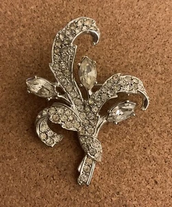 Vintage Anstecknadel silberfarben floral geformt Strass - Bild 1 von 2