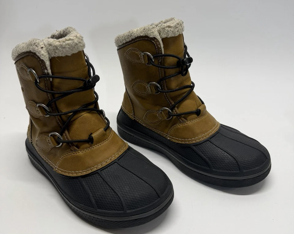 Crocs AllCast Niños J1 Invierno Botas de Nieve Impermeables Piel Sintética Forradas Marrón 203671 Foto 1 de 4