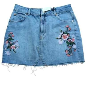 Moto Skirt Jeans denim size 10 embroidery Boho - Picture 1 of 6