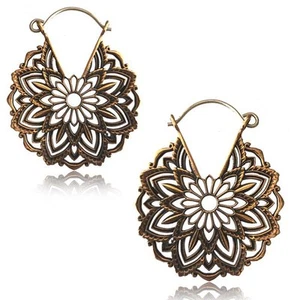 COPPIA ORECCHINI 18g (1MM) FIORE MANDALA 1" 3/8 POLLICI TAPPI RAME LUCIDO CALIBRI - Foto 1 di 1