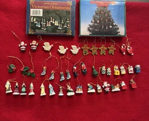 De Colección Conjunto De 42 Adornos Miniatura Navidad Santa Paloma Acebo Gatos Lote Victoriano - Imagen 1 de 9