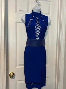 VESTIDO VENDAJE CINTURA IMITACIÓN CUERO AZUL REAL MARCA WHOINSHOP TALLA XS - Imagen 1 de 9