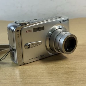 Fujifilm Digital Camera FinePix F650 6.0MP 5x Optical Zoom No Charger READ DESC - Picture 1 of 14