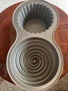 Unique Vintage Wilton Dimensions Dual Bundt Cake Pan Collectible - Picture 1 of 7
