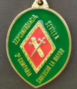 LLAVERO VINTAGE GUARDIA CIVIL 223 COMANDANCIA SEVILLA COMPAÑÍA SANLÚCAR LA MAYOR - Picture 1 of 3