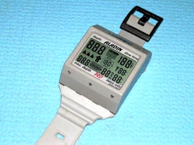 Computer subacqueo Uwatec Aladin Pro, batteria nuova 99%, §V3 - Immagine 1 di 4