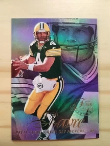1997 Flair Showcase - Brett Favre #4 Row 2 Green Bay Packers  - Picture 1 of 6