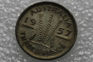 1957 SILVER THREEPENCE AVERAGE GRADE 50% PREDECIMAL COIN #OVH70 - Picture 1 of 7