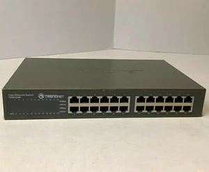 Trendnet TE100-S24R 24 Port 10/100mbps Fast Ethernet Switch Compact - Picture 1 of 6