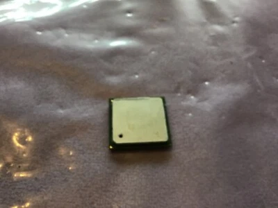 INTEL CELERON D 325 SL8HK 2.53GHZ 256 533 CPU Socket 478 Proc S478 w /clamshell - Image 1 of 2