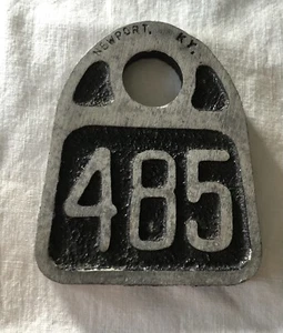 Vintage No. 485 Etichetta Bovini Portachiavi Grande Metallo Etichetta Mucca Allevamento 2,5 X 3,25 X,25 C25 - Foto 1 di 2