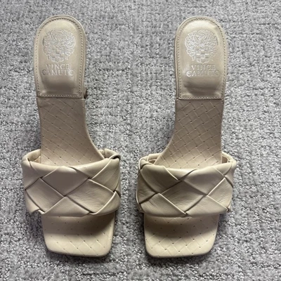 NEW VINCE CAMUTO Women's Shoes Heels Reselm Leather Upper Beige Color.Size 8.5M - Image 1 of 4