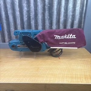 Makita 9901 6.7 Amp 3” Belt Sander With Bag Construction Tool Tested - Picture 1 of 8