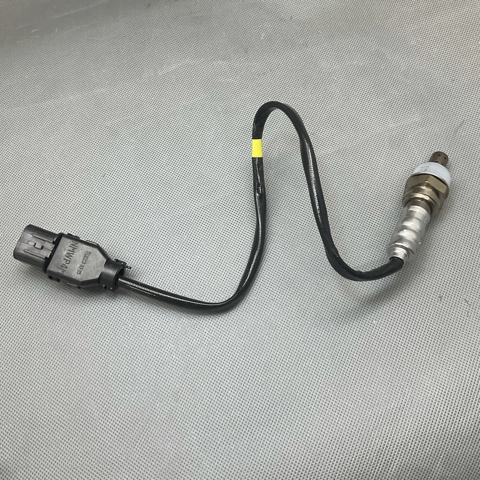 Sensor de oxígeno genuino O2 15033 aguas arriba derecho para Hyundai XG300 3,0 L 2001 OE Foto 1 de 4