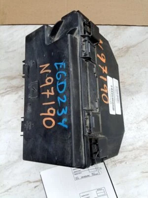 Used Integrated Power Module fits: 2013 Chrysler Town & country Multifunction to Foto 1 de 4