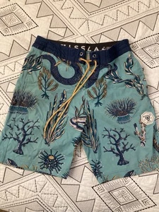 VISSLA Boys Board Shorts Swim Trunks - Size 26 - Good Condition! - Picture 1 of 4