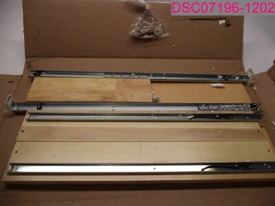 Conjunto de gaveta roll-out 18" KADRTA18 14" x 3-5/8" x 21" - Imagem 1 de 4