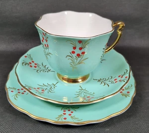 Vintage Bone China Green Cup, Saucer & Plate Trio - Hand Painted - England - Picture 1 of 23