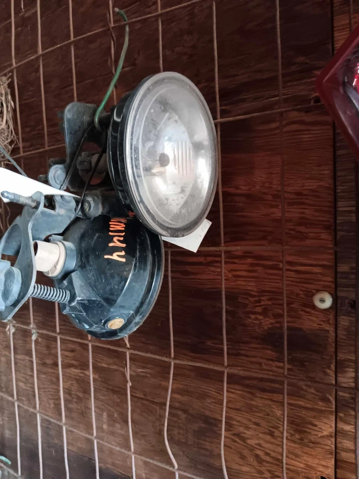 Luz antiniebla/marca/estacionamiento/giro/lámpara PONTIAC BONNEVILLE izquierda 00 01 02 03 04 05 Foto 1 de 1