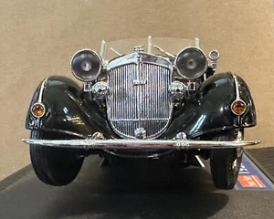 Sunstar 1/18 Scale 1939 Horch 855 Roadster Black Convertible Top Down - Picture 1 of 6