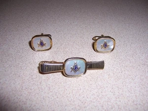 Vintage Anson Masonic Gold Tone Tie Clasp & Cufflink Set - Picture 1 of 2