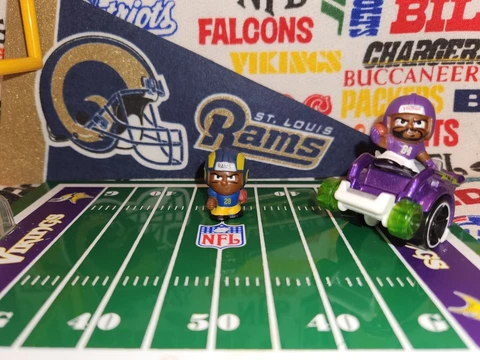 2022 NFL Teenymates Legends Series 1 St. Louis Rams RB Marshall Faulk figure Cover