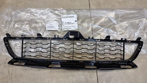 NEW GENUINE BMW 4 SERIES F32 F33 M SPORT FRONT BUMPER CENTRE GRILL 51118054503 - Picture 1 of 6