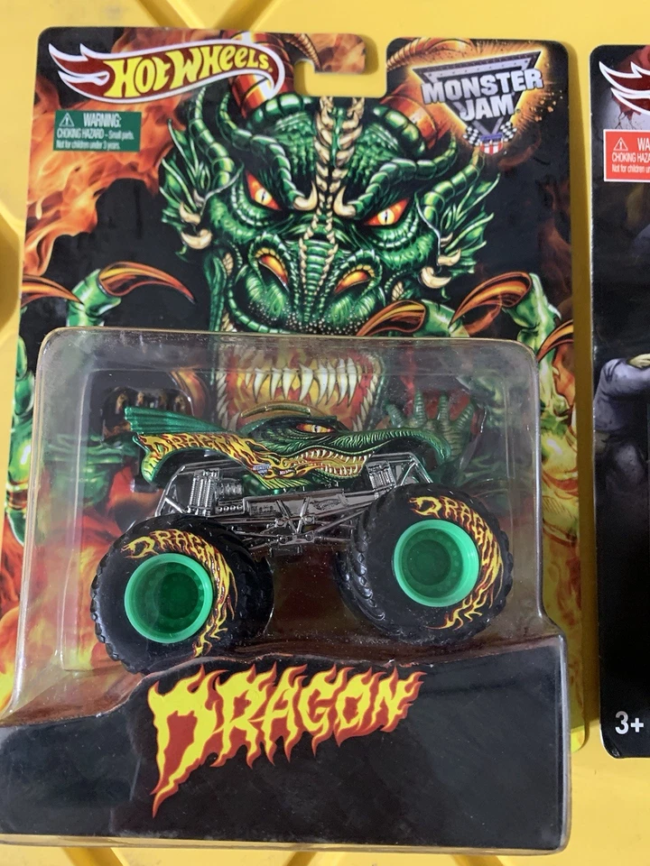 Mattel Hot Wheels Monster Jam Dragon 2015 Walmart Mail en camión exclusivo Foto 1 de 1