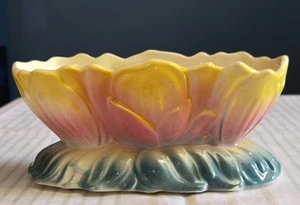 Vintage Royal Copley Pottery Planter Ca. 1941 - 57 Raised Tulip Design 3 Colors - Picture 1 of 6