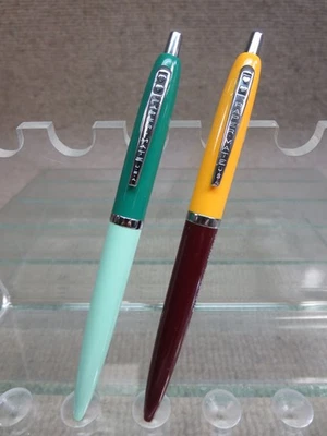 Lote de 2 bolígrafos Papermate Tu Tone de colección doble corazón años 50 EE. UU. Foto 1 de 4