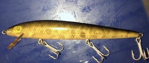 Señuelo de pesca natural de aleta roja Rebel Minnow flotador color raro 4,5" NUEVO - Imagen 1 de 19