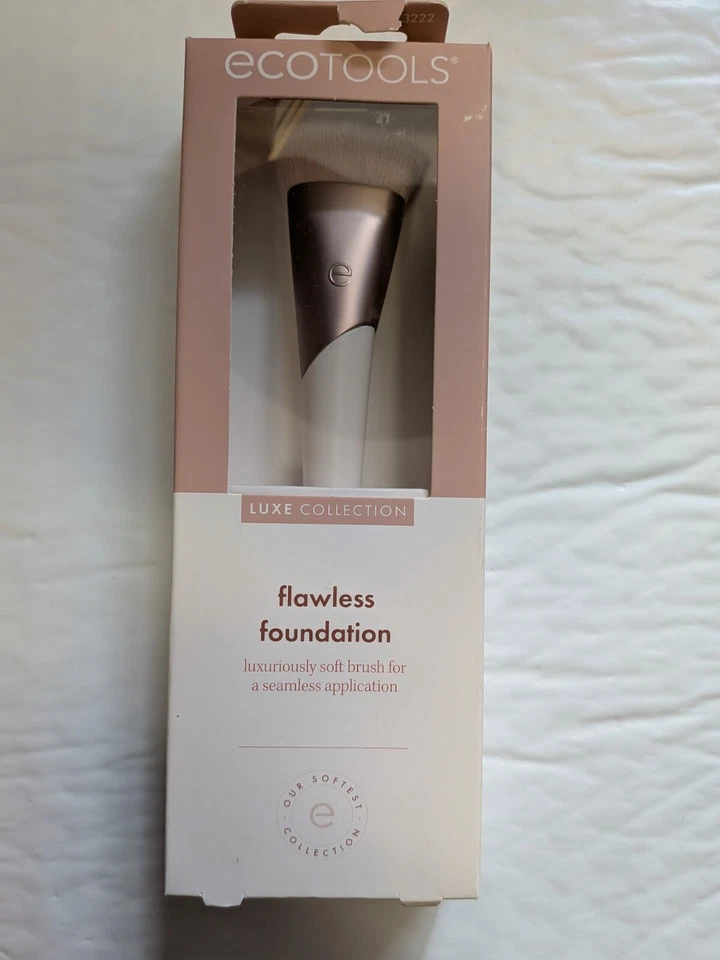 Cepillo de maquillaje base impecable Ecotools Luxe *ROPA DE ESTANTE* - Foto 1 de 2