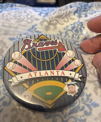 Atlanta Braves Vintage Button MLB - Image 1 of 2