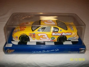 Dale Earnhardt Jr. 2002 Winner's Circle 1/24 Nilla, Nutter Butter NIB - Picture 1 of 4