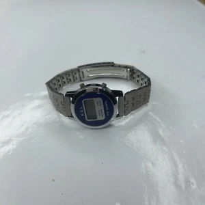 E KGL LCD Damas Azul Plata Reloj Retro Acero Inoxidable Sin Probar - Imagen 1 de 6