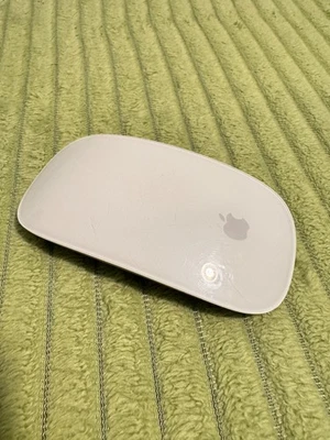 Apple Magic Mouse 2 - Silver/White A1657 - Image 1 of 4