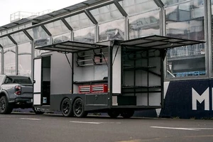 2025 Top Gear 3-Kart Elite Trailer - Perfect for your karting adventures! - Picture 1 of 24