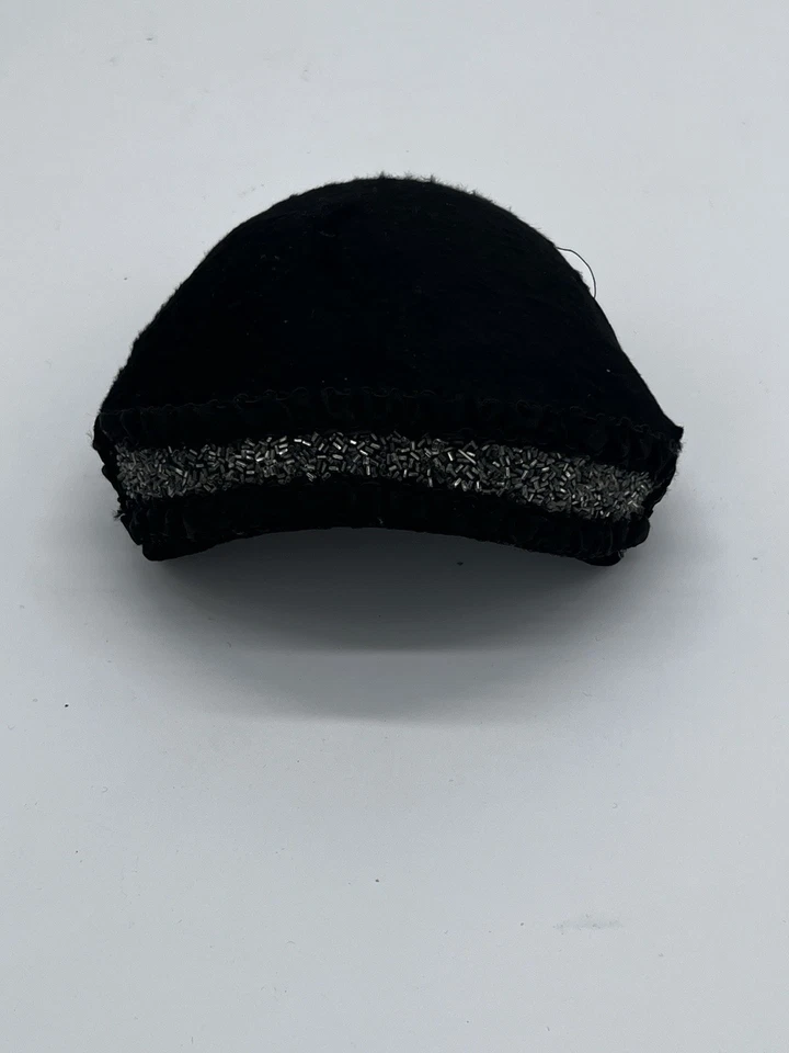 Vintage-1950s-Black-Fascinator-Hat-Beaded-Trim-Velvet-Cocktail-Evening - Image 1 of 4