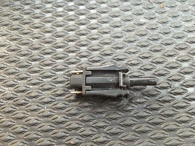 Interruptor de freno de estacionamiento OEM HELLA 0015458714 MERCEDES W123 W124 W210 MAYBACH 57 62 HELLA Foto 1 de 3